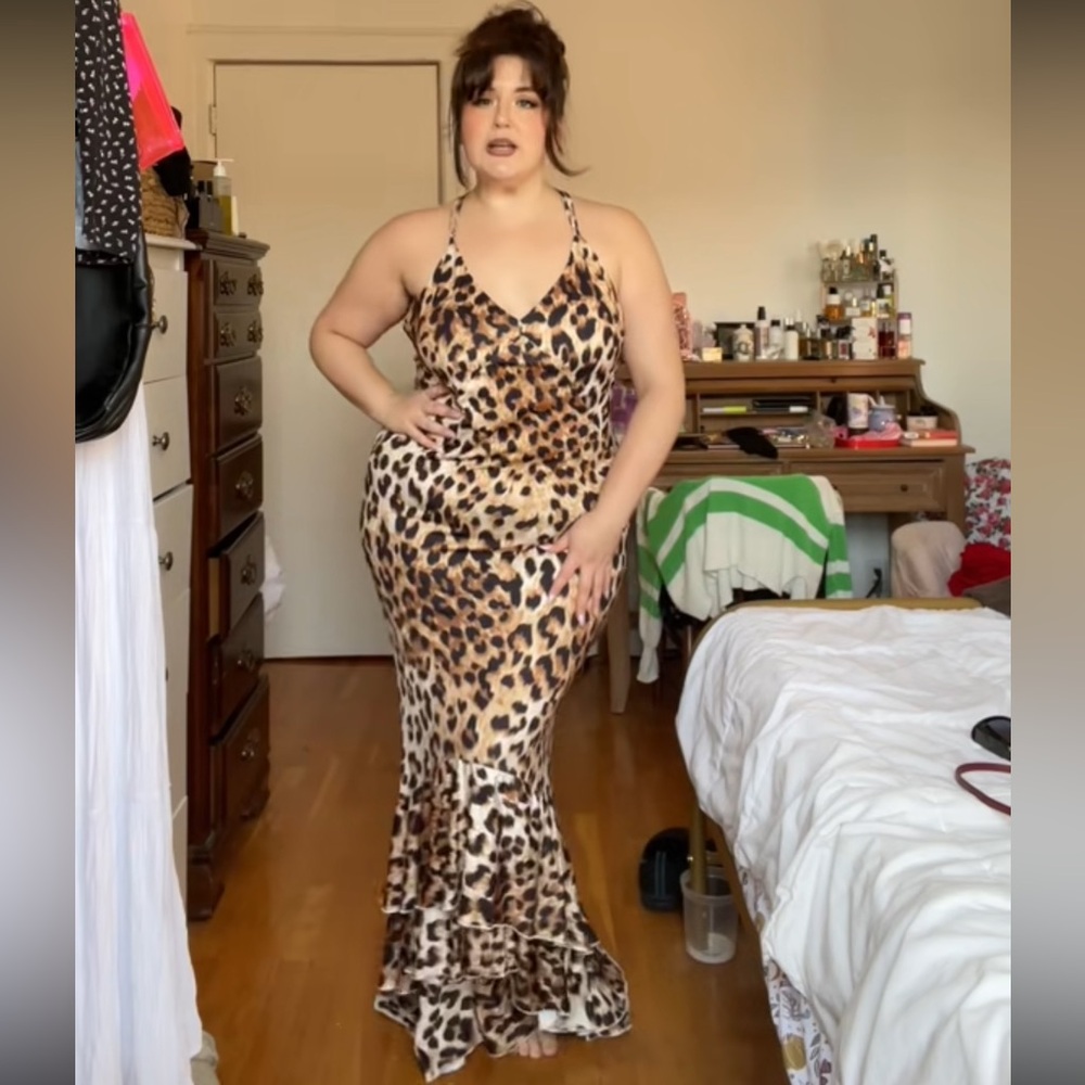 STUNNING Leopard Print Gown with Strappy Detail ˚ʚ⭐️ɞ˚